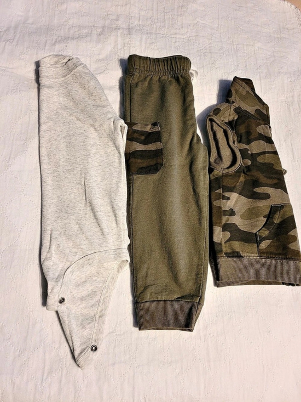 Carter's 3-Piece Camo Vest Bodysuit & Pant Set Size 24M